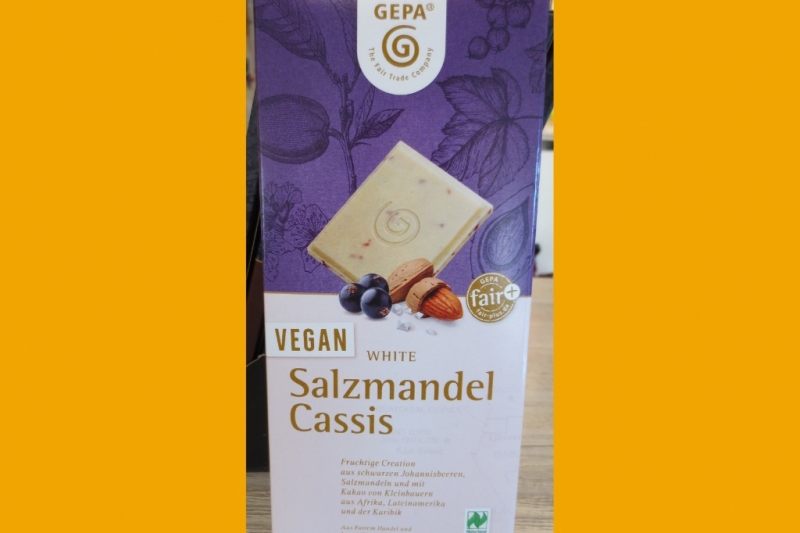 Vegan White Salzmandel Cassis von gepa
